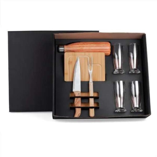 Conj. Para Churrasco C/ Copos E Garrafa - 8 Peças Personalizado